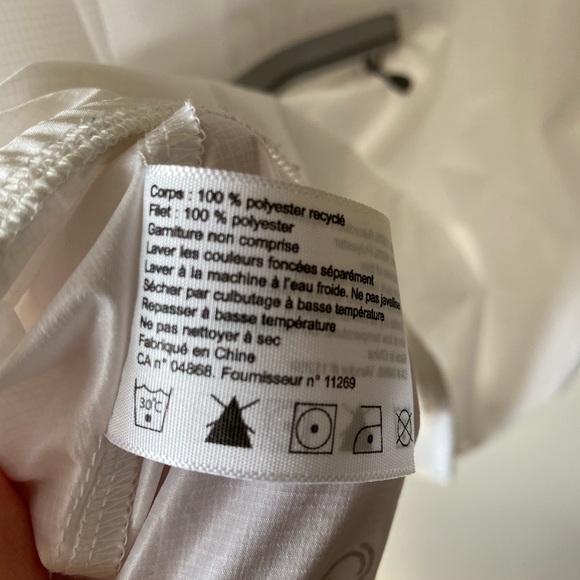 MEC Lightweight Jacket, White w/ Rear Pocket - Picture 4 of 6